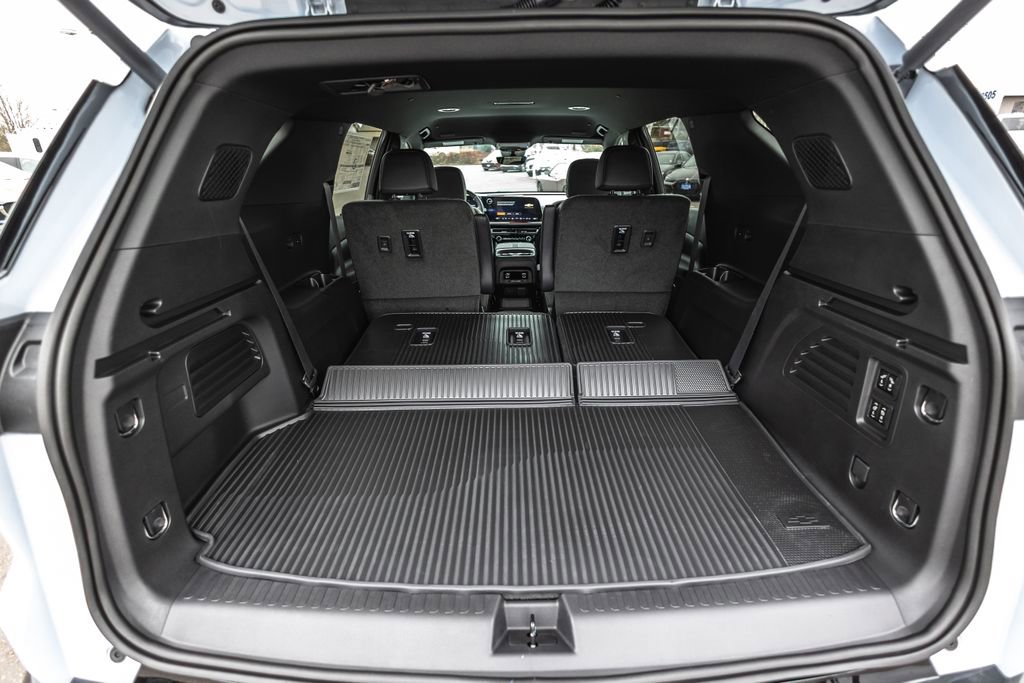 New 2026 Chevrolet Traverse RS w/ LPO, Floor Liner Package image 36