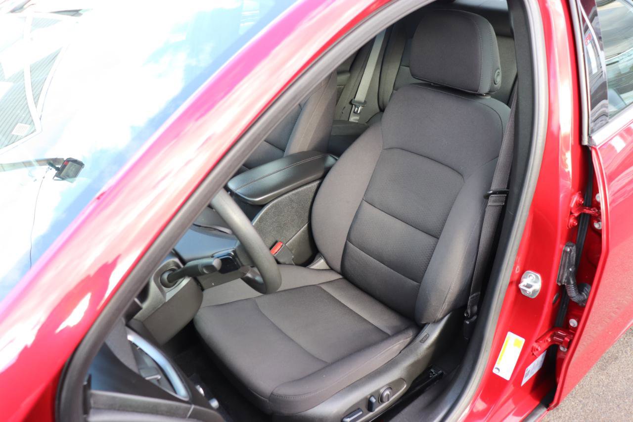 Used 2025 Chevrolet Malibu LT FWD image 11