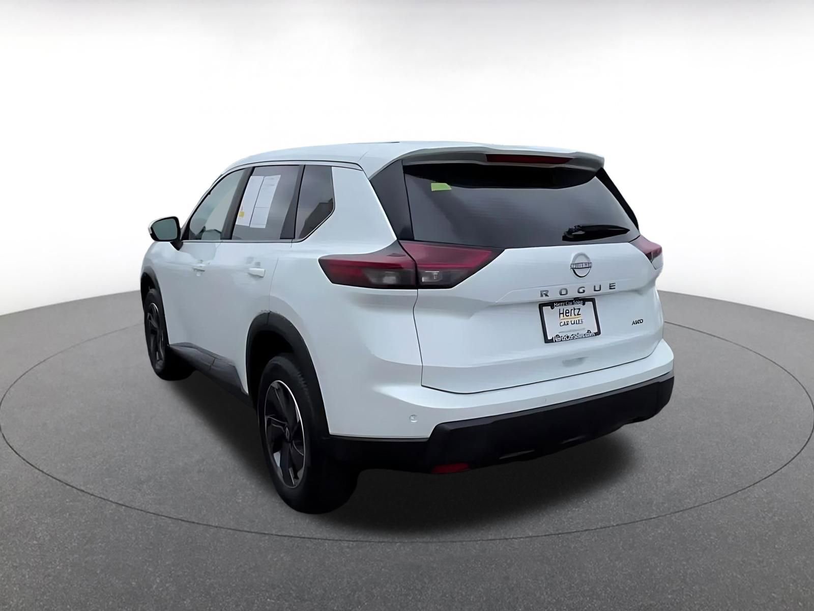 Used 2025 Nissan Rogue SV AWD/4WD image 11