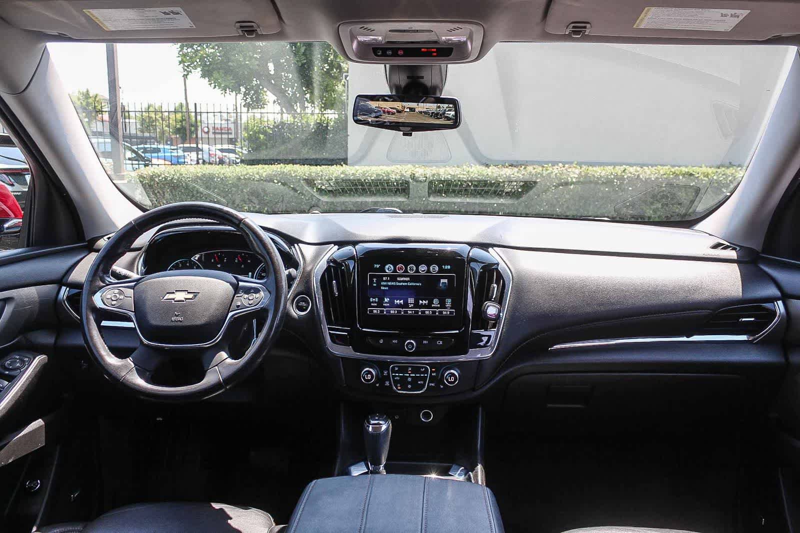 Used 2018 Chevrolet Traverse LT w/ LPO, Cargo Package FWD image 16