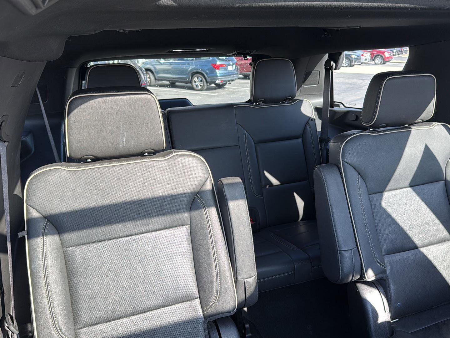 Used 2022 GMC Yukon SLT w/ SLT Luxury Package AWD/4WD image 44