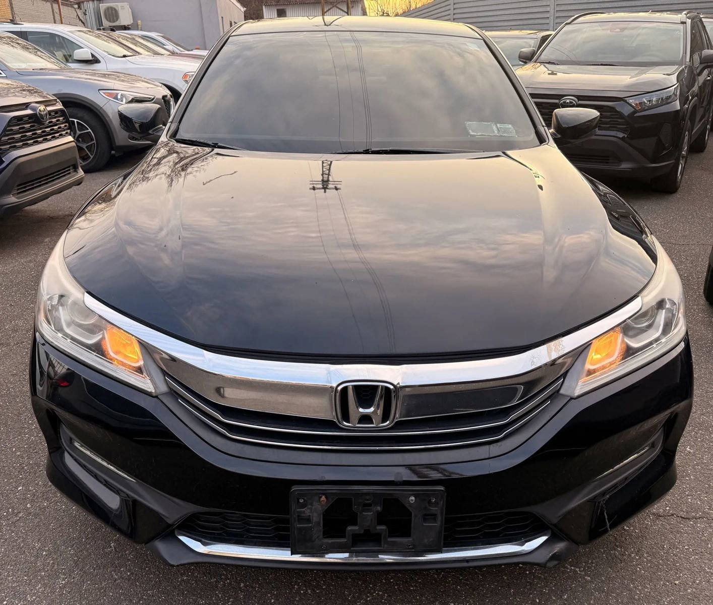 Used 2017 Honda Accord LX image 2