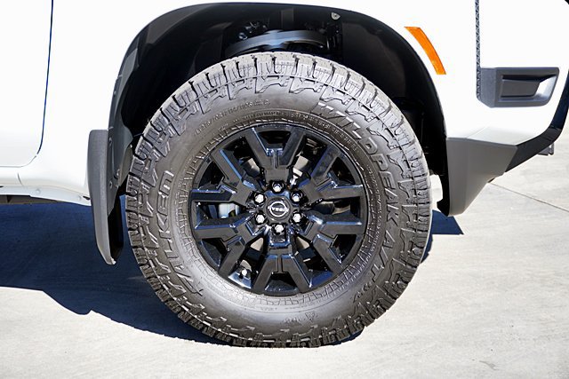 New 2026 Nissan Frontier SV w/ Tow Package AWD/4WD image 15