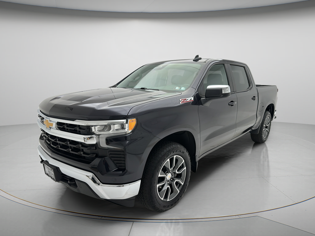 Used 2023 Chevrolet Silverado 1500 LT w/ Z71 Off-Road Package AWD/4WD image 5
