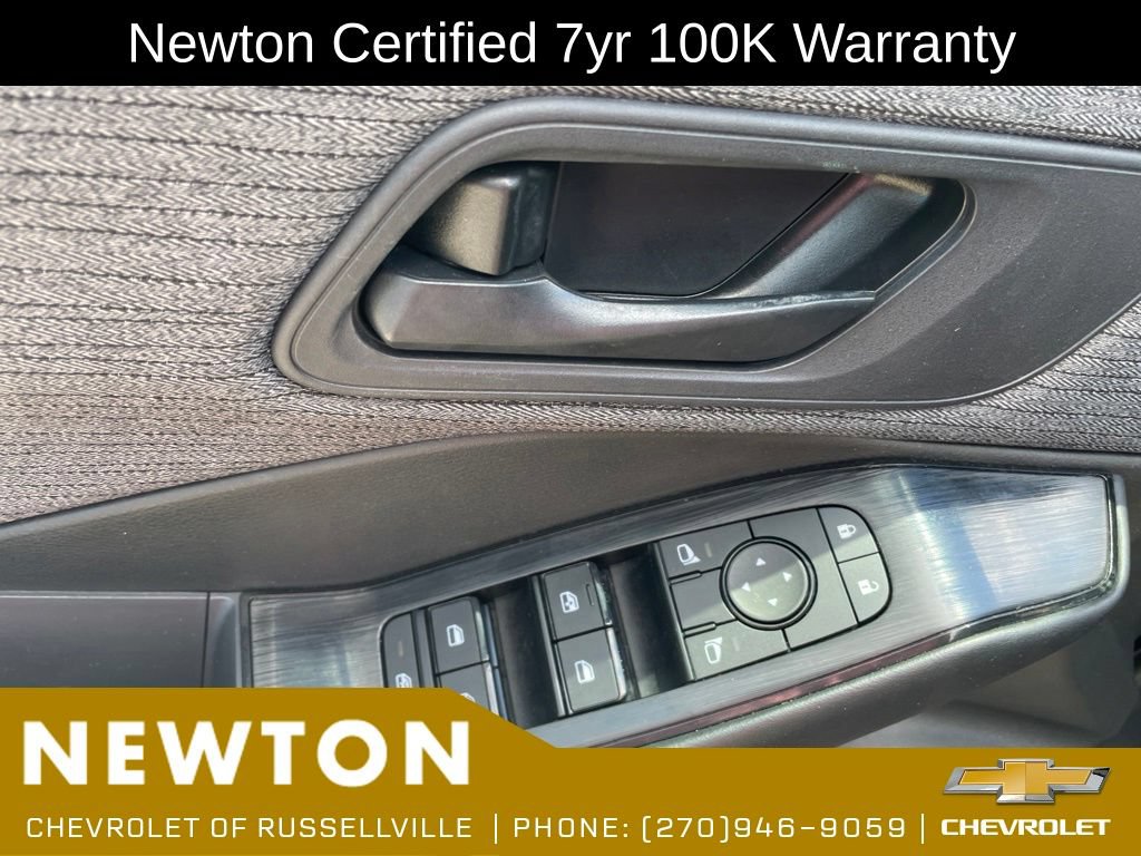 Used 2023 Nissan Rogue S FWD image 8