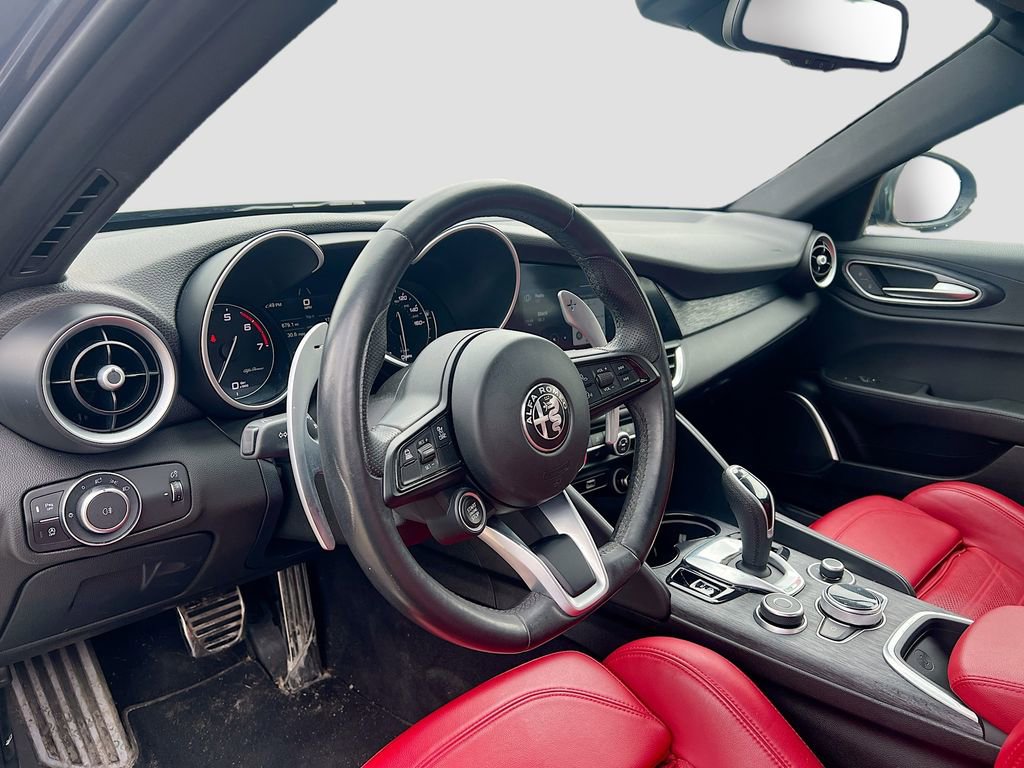 Used 2022 Alfa Romeo Giulia Sprint image 9