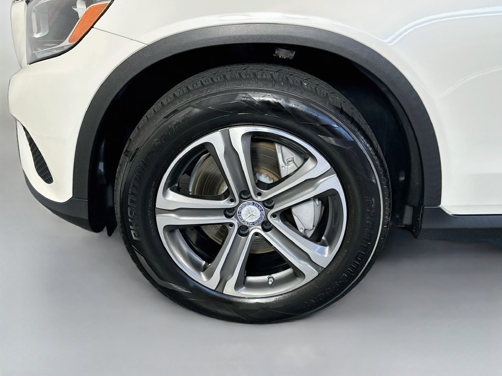 Used 2017 Mercedes-Benz GLC 300 image 32