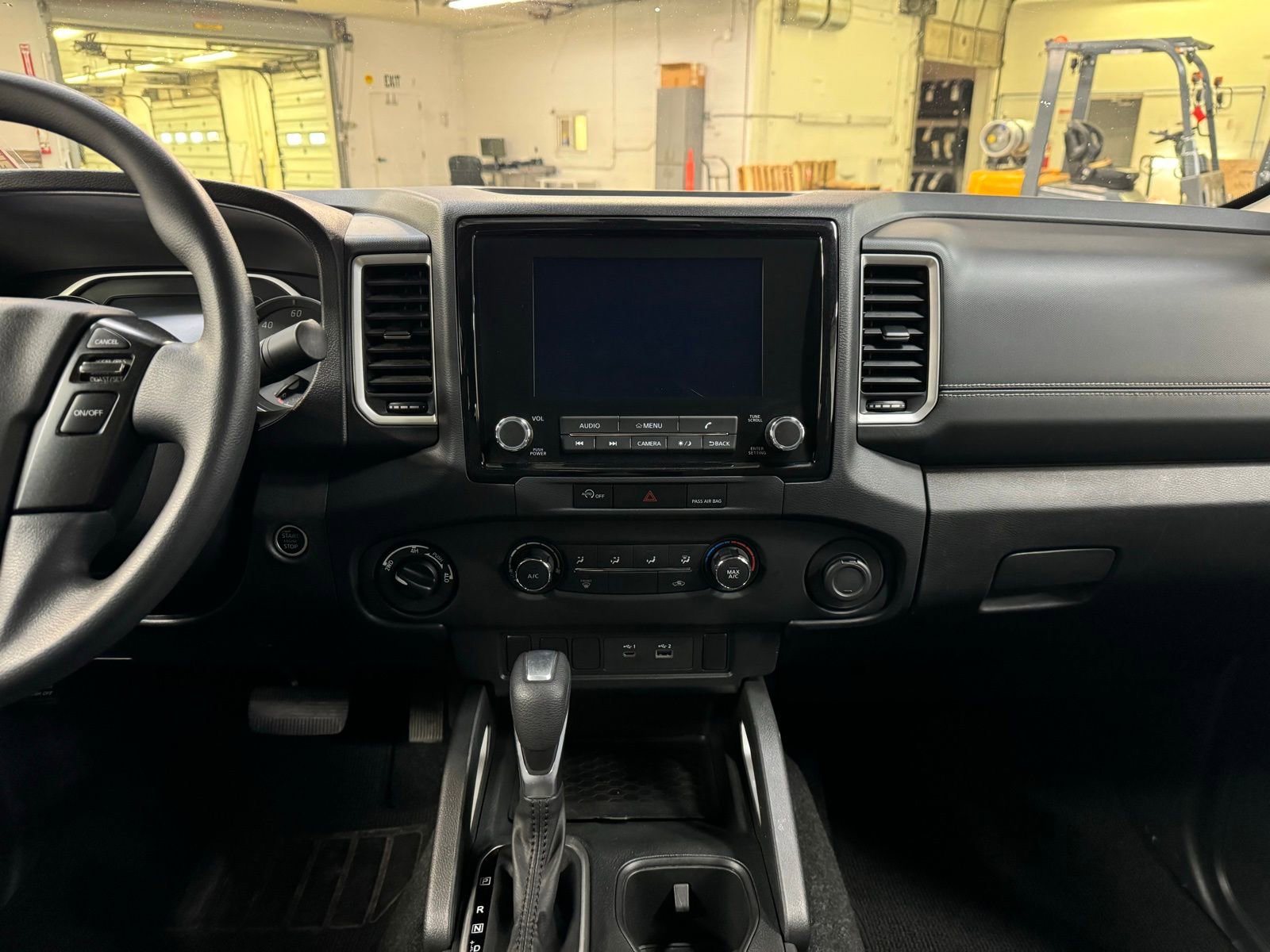 Used 2023 Nissan Frontier SV image 13