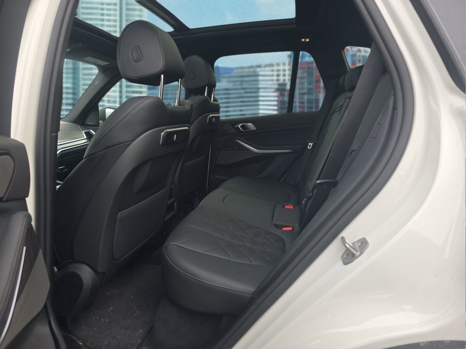 Used 2026 BMW X5 sDrive40i image 9