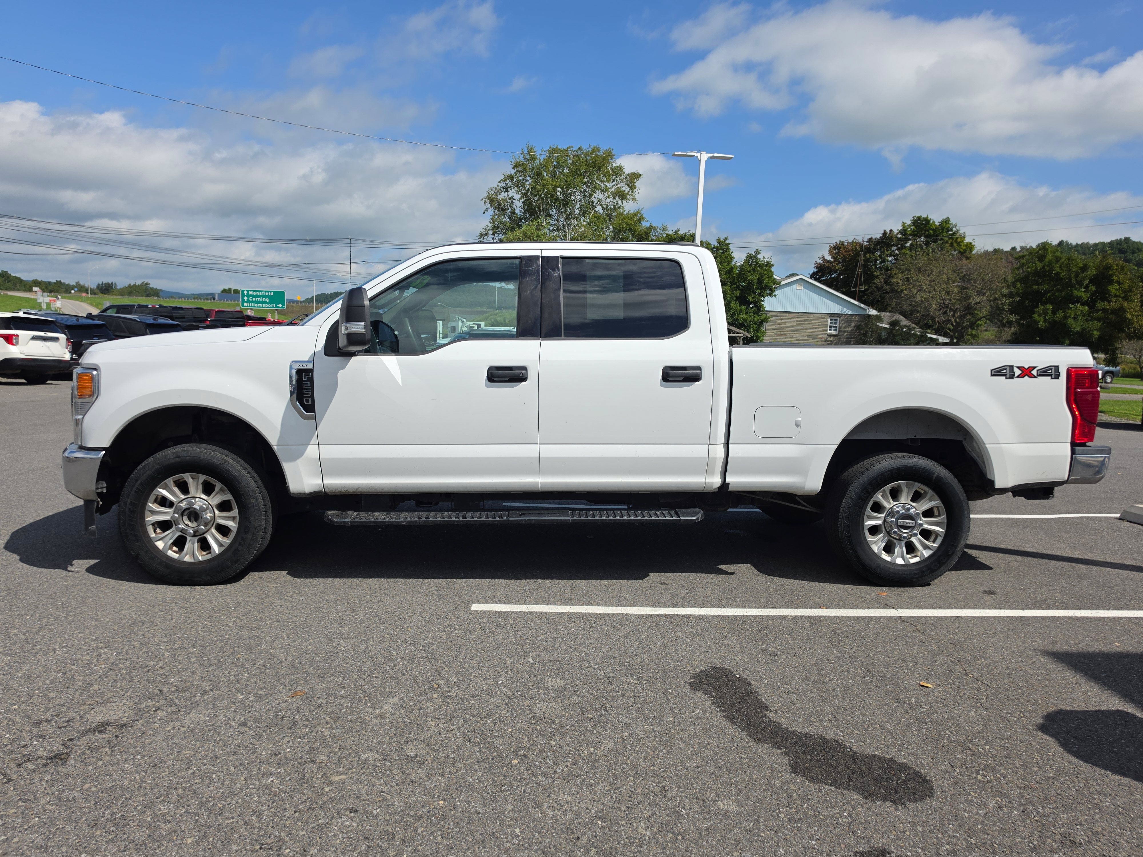 Used 2022 Ford F250 XLT AWD/4WD image 7