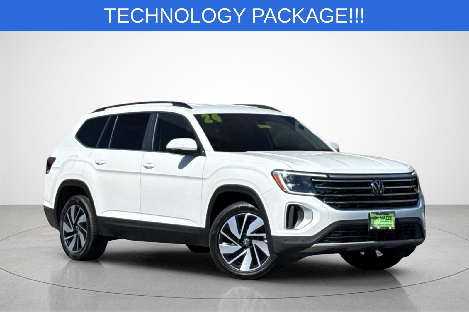 Used 2024 Volkswagen Atlas SE AWD/4WD image 2