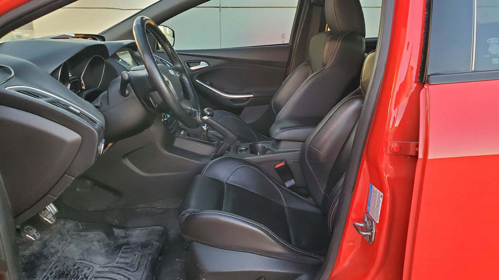 Used 2014 Ford Focus ST w/ Equipment Group 202A image 5