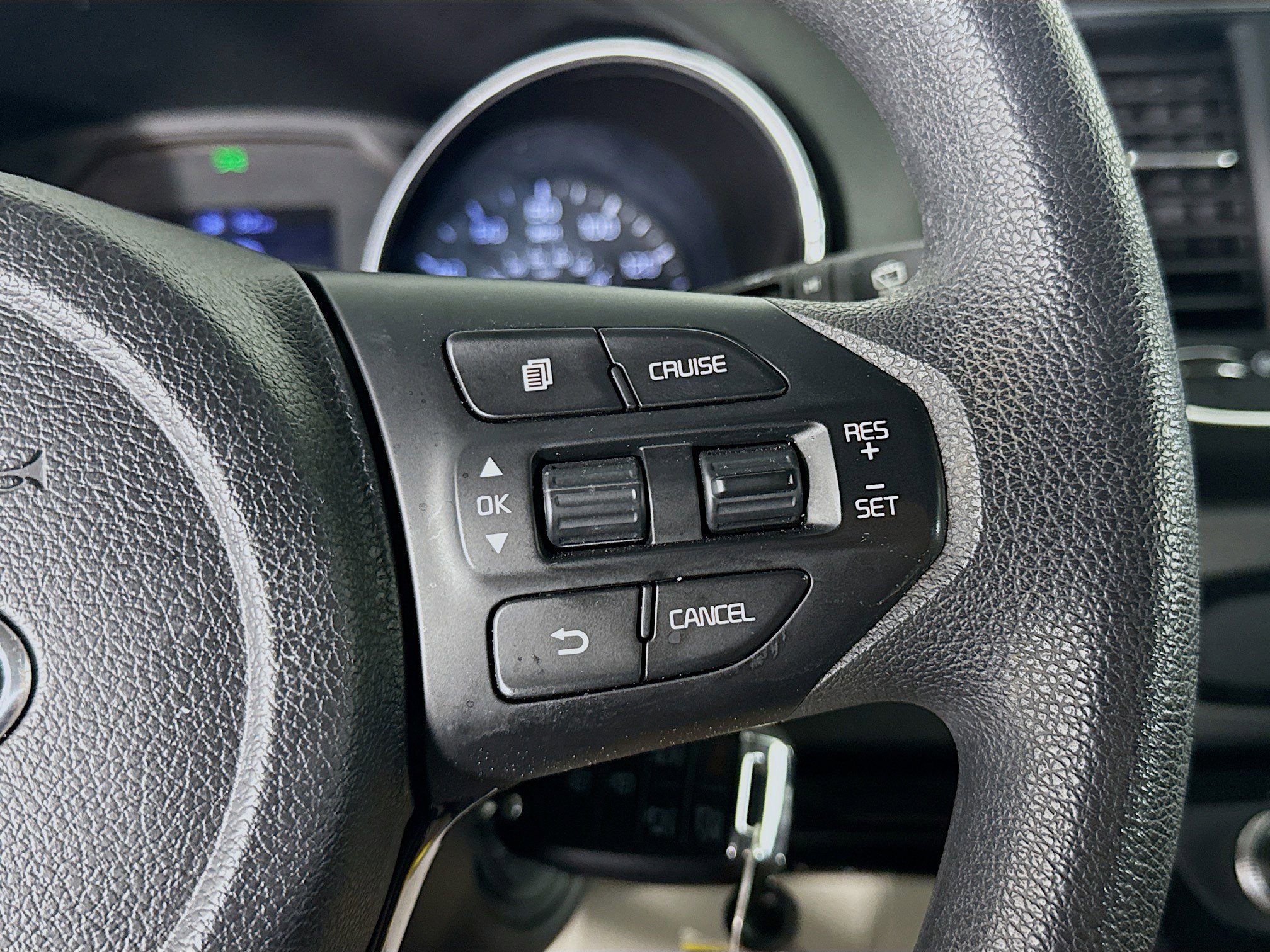 Used 2019 Kia Sedona LX image 15