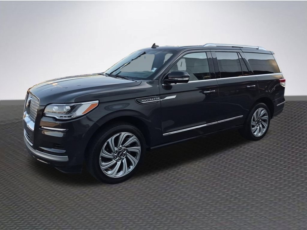 Used 2023 Lincoln Navigator Reserve AWD/4WD image 1