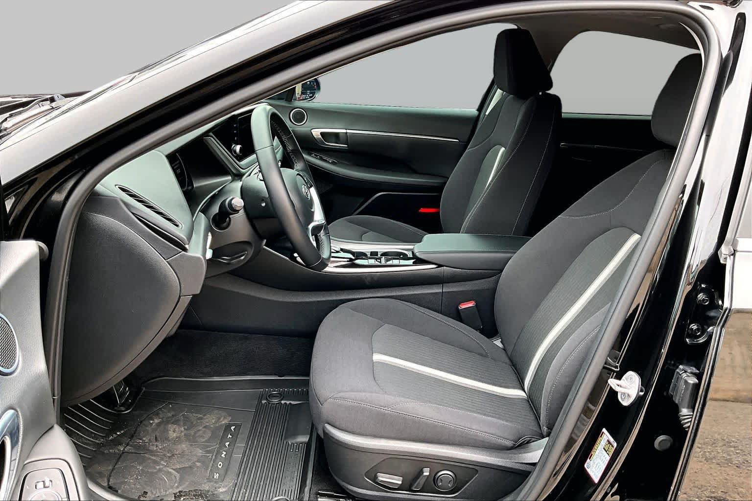 Used 2023 Hyundai Sonata SEL w/ Convenience Package FWD image 8