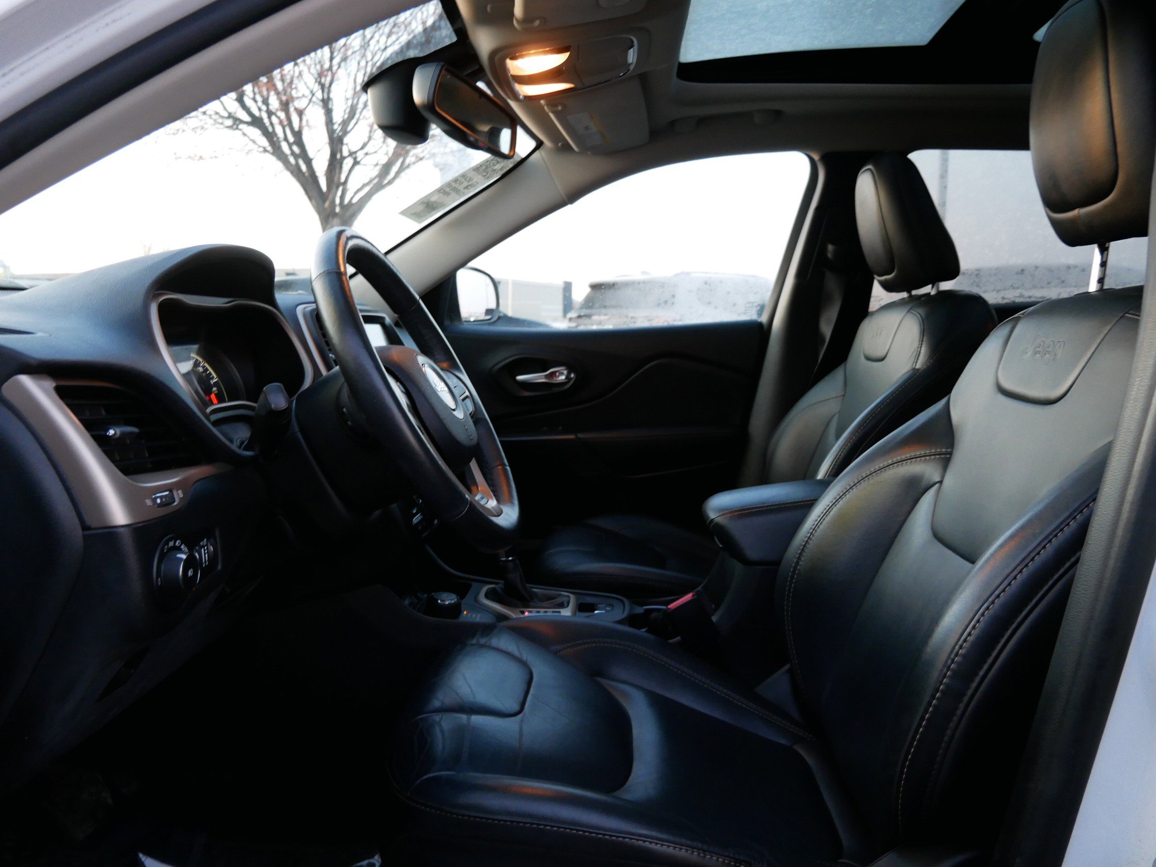 Used 2016 Jeep Cherokee Limited w/ Trailer Tow Group image 8