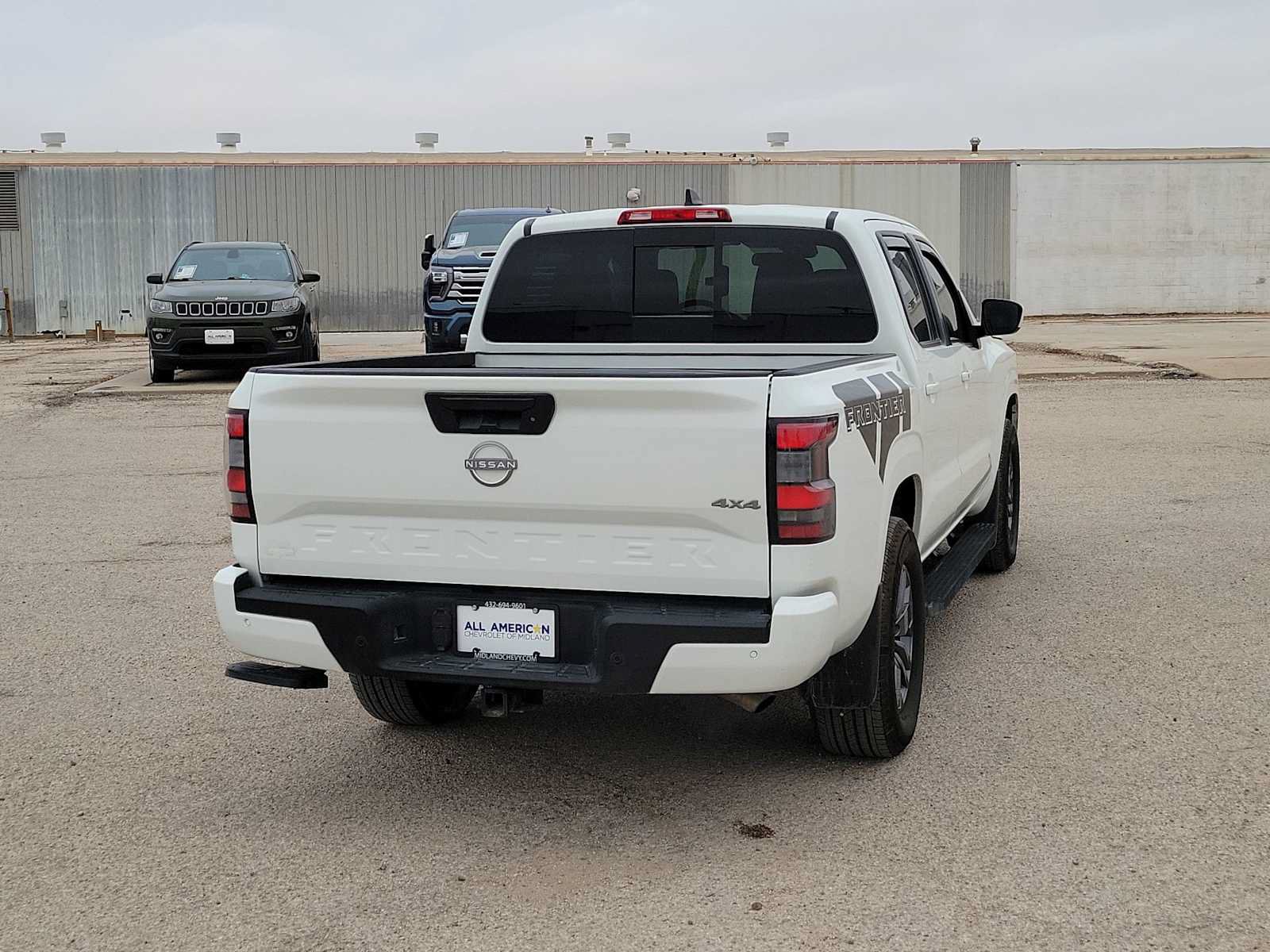 Used 2025 Nissan Frontier SV w/ SV Convenience Package AWD/4WD image 8
