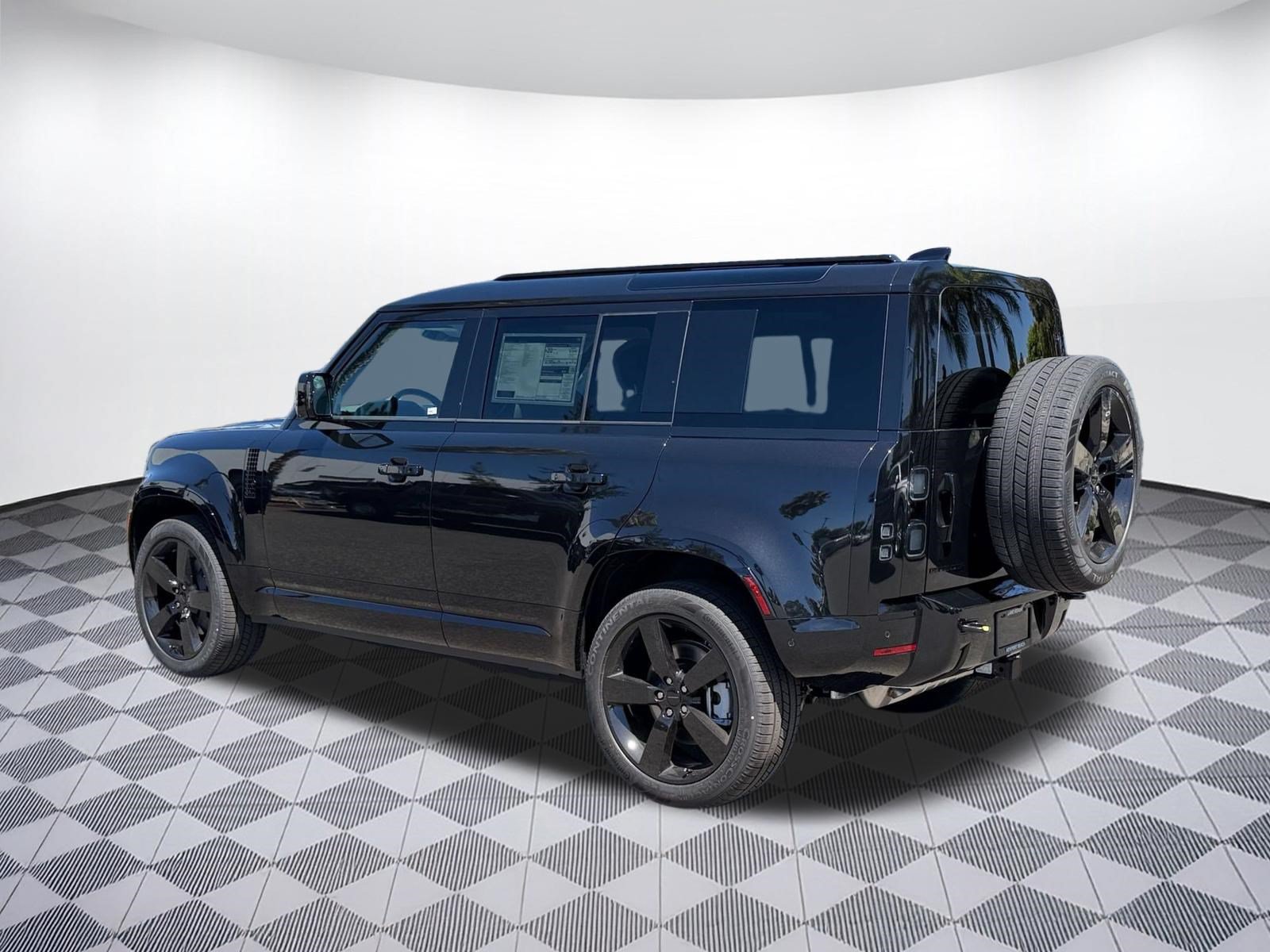 New 2026 Land Rover Defender 110 X-Dynamic SE AWD/4WD image 3