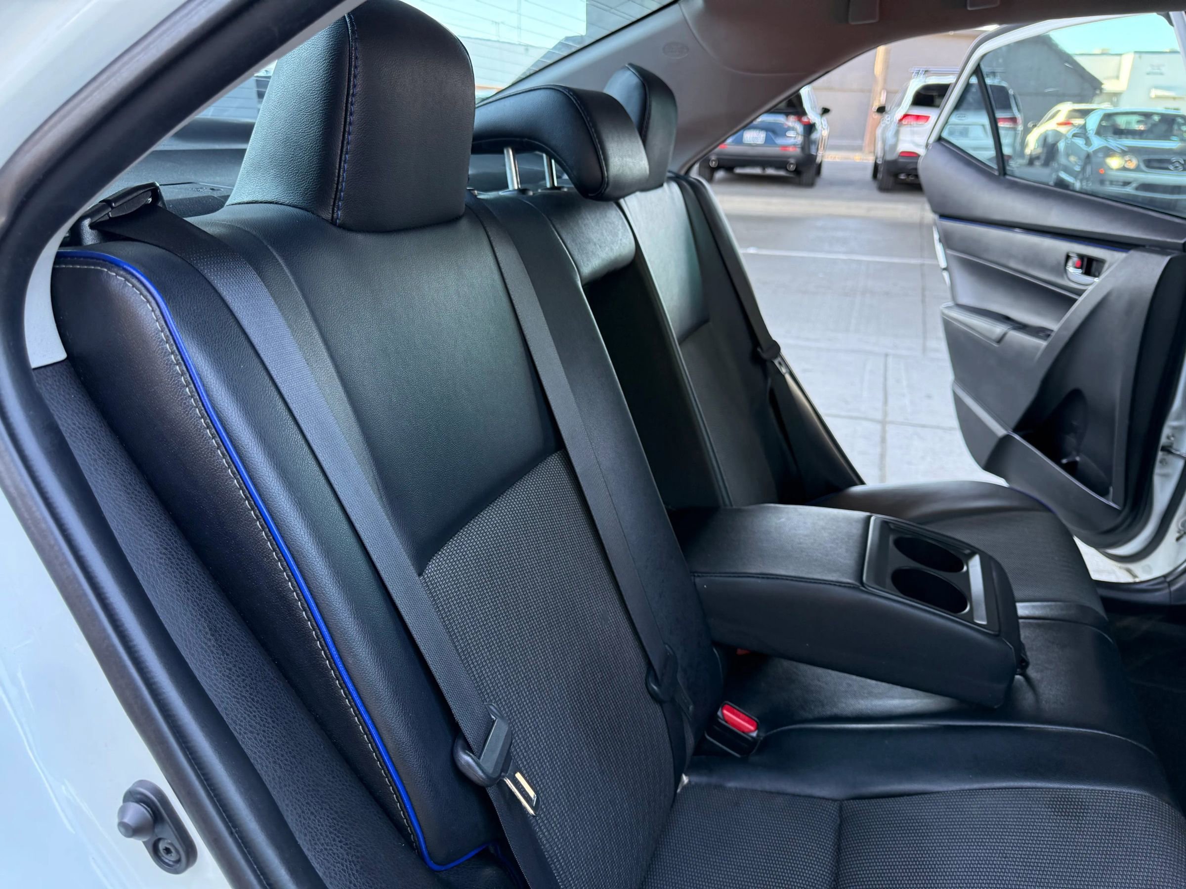 Used 2017 Toyota Corolla SE image 20