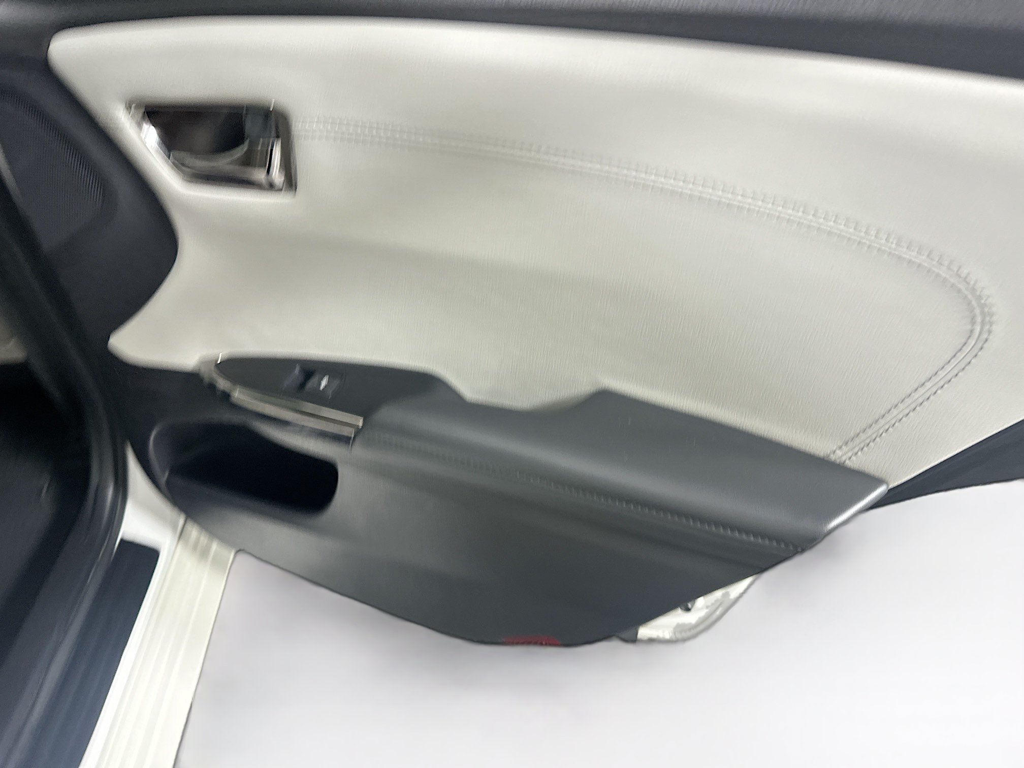 Used 2016 Toyota Avalon XLE FWD image 28