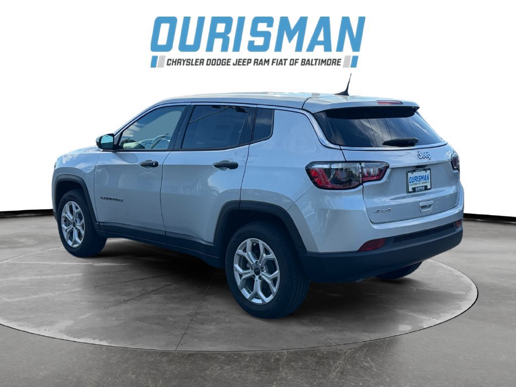 Used 2025 Jeep Compass Sport AWD/4WD image 4