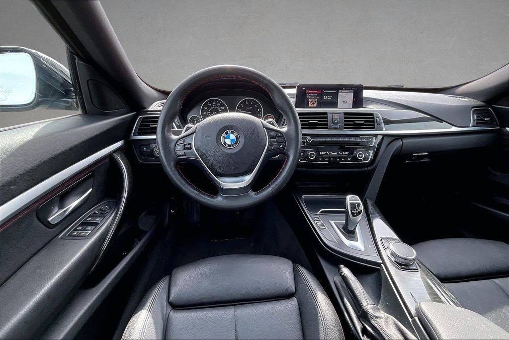 Used 2018 BMW 330i Gran Turismo xDrive image 8