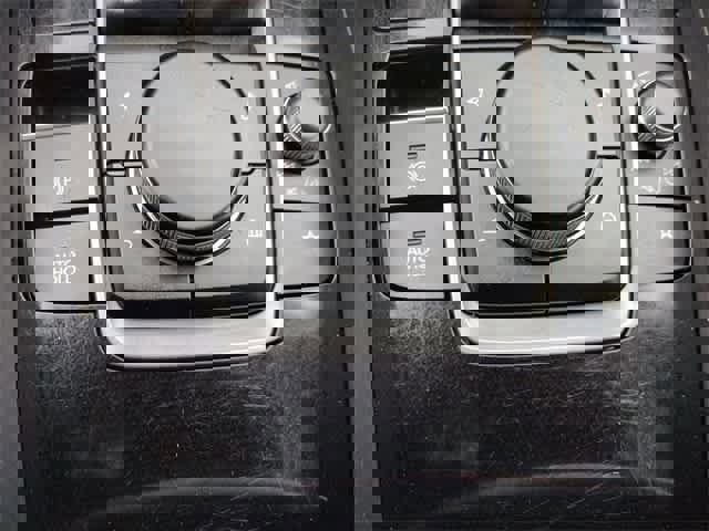 Used 2024 MAZDA MAZDA3 s image 39