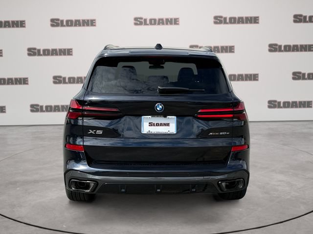 New 2026 BMW X5 xDrive50e w/ M Sport Package AWD/4WD image 4