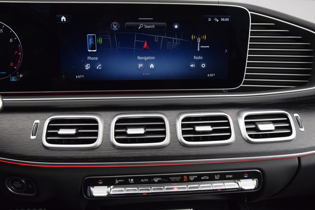 Used 2026 Mercedes-Benz GLS 450 4MATIC w/ AMG Line Exterior image 27