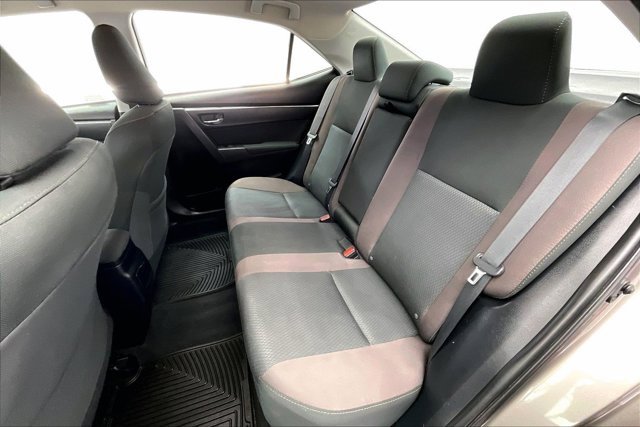 Used 2017 Toyota Corolla LE image 17