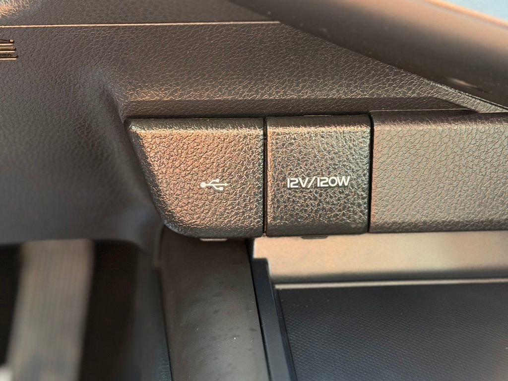 Used 2024 Toyota Camry SE w/ Cold Weather Package FWD image 15