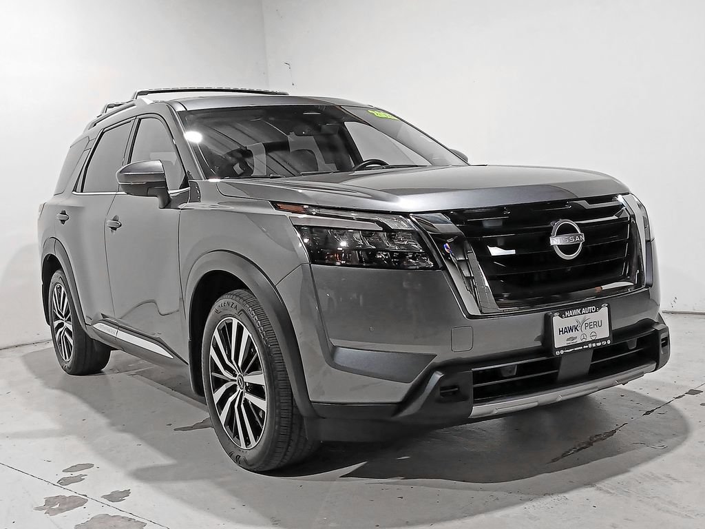 Used 2025 Nissan Pathfinder Platinum w/ Cargo Package AWD/4WD image 35