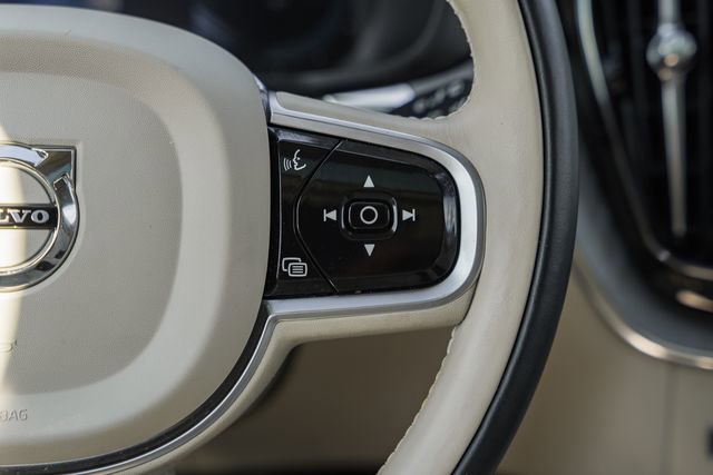 Used 2023 Volvo XC60 T8 Plus image 26