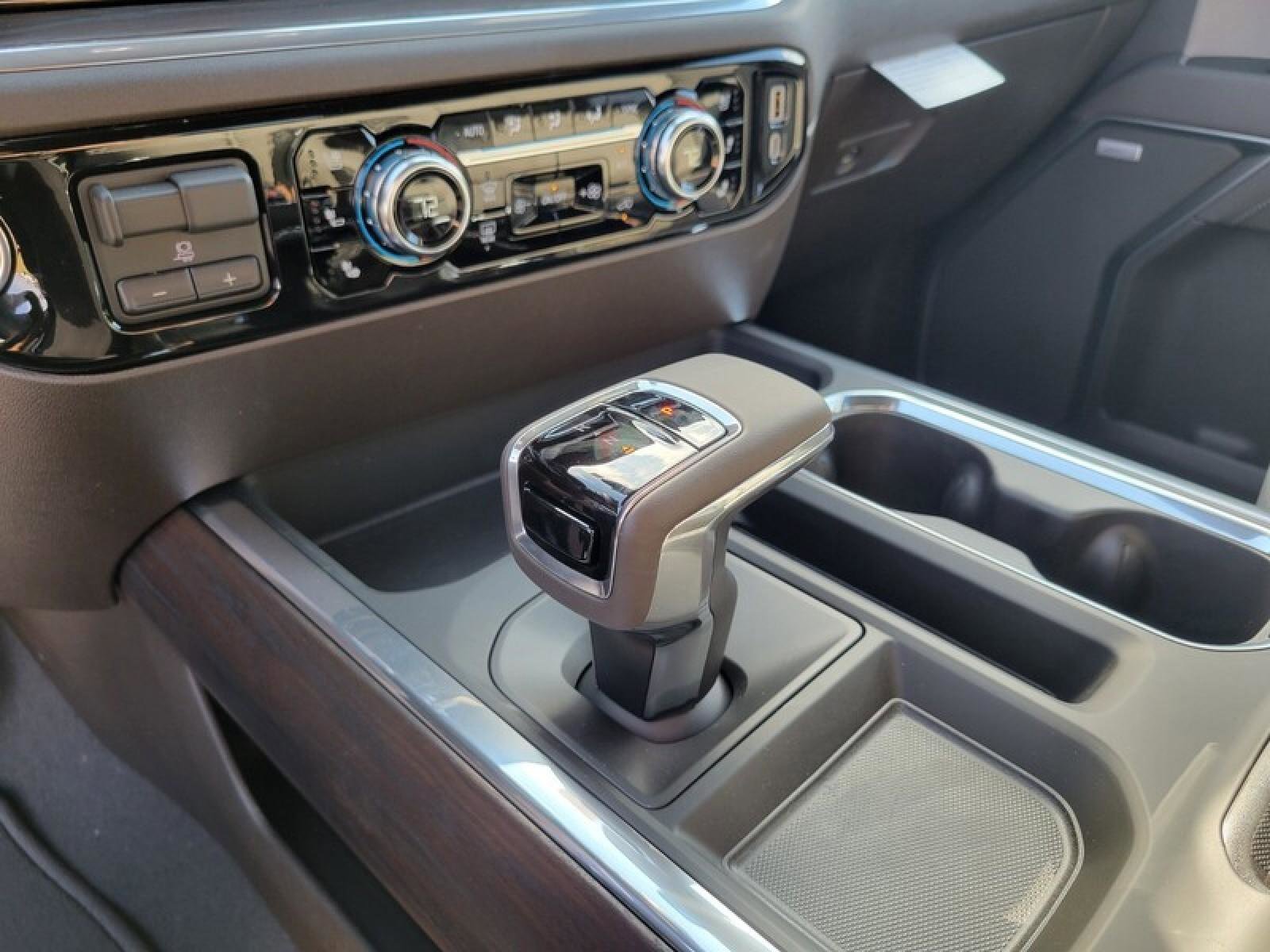 New 2026 GMC Sierra 1500 SLT w/ SLT Premium Package image 22