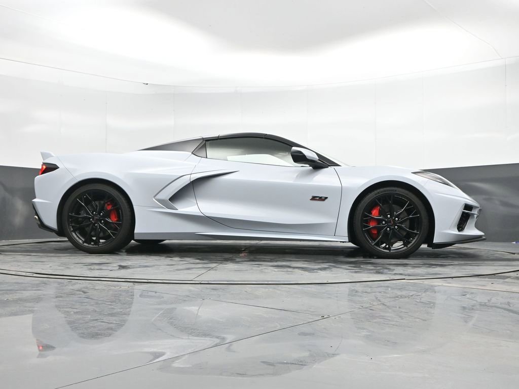 Used 2023 Chevrolet Corvette Stingray Premium Conv w/ Z51 Performance Package image 38