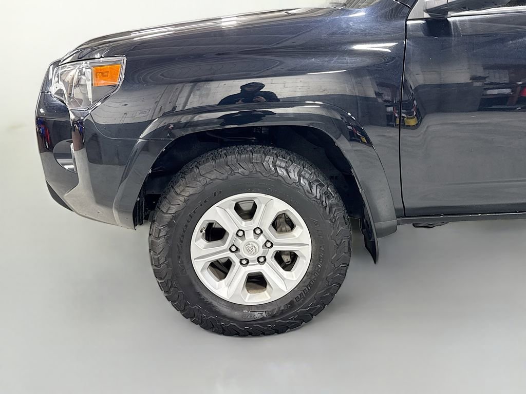 Used 2021 Toyota 4Runner SR5 Premium w/ Moonroof Package image 12