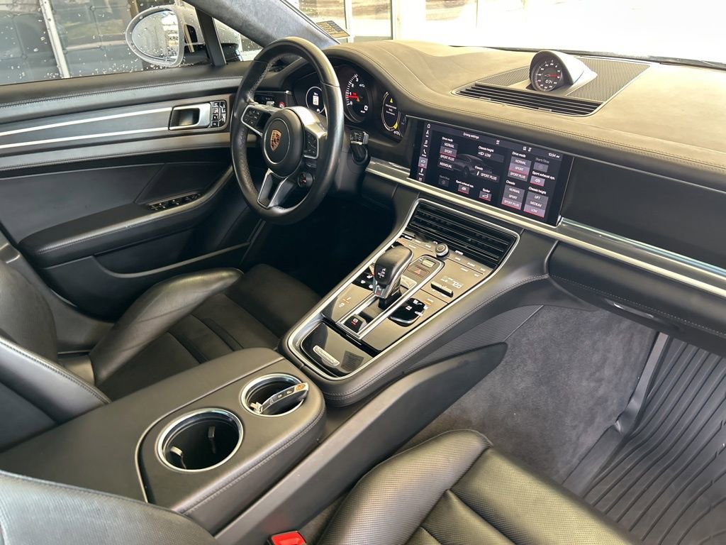 Used 2020 Porsche Panamera GTS image 25