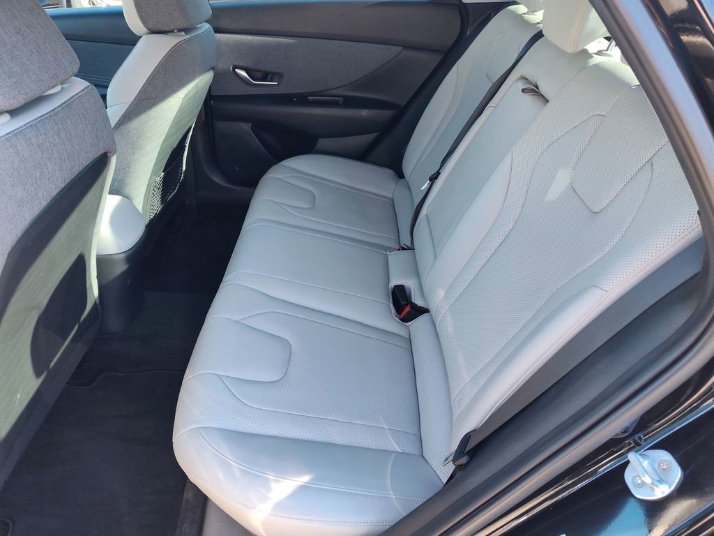 Used 2023 Hyundai Elantra Limited w/ Cargo Package image 20
