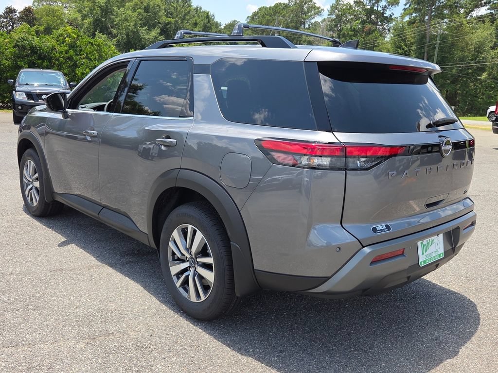 New 2026 Nissan Pathfinder SL FWD image 8
