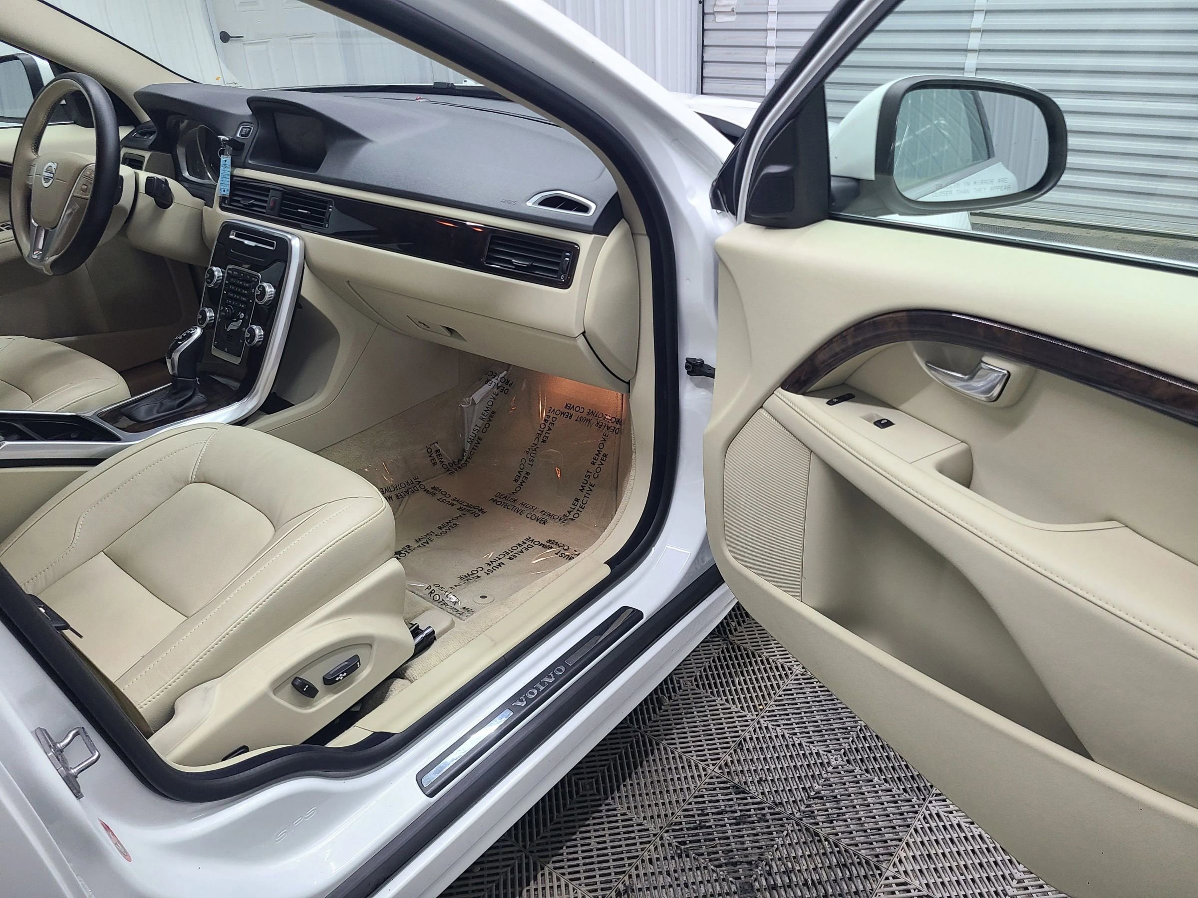 Used 2016 Volvo S80 T5 image 40