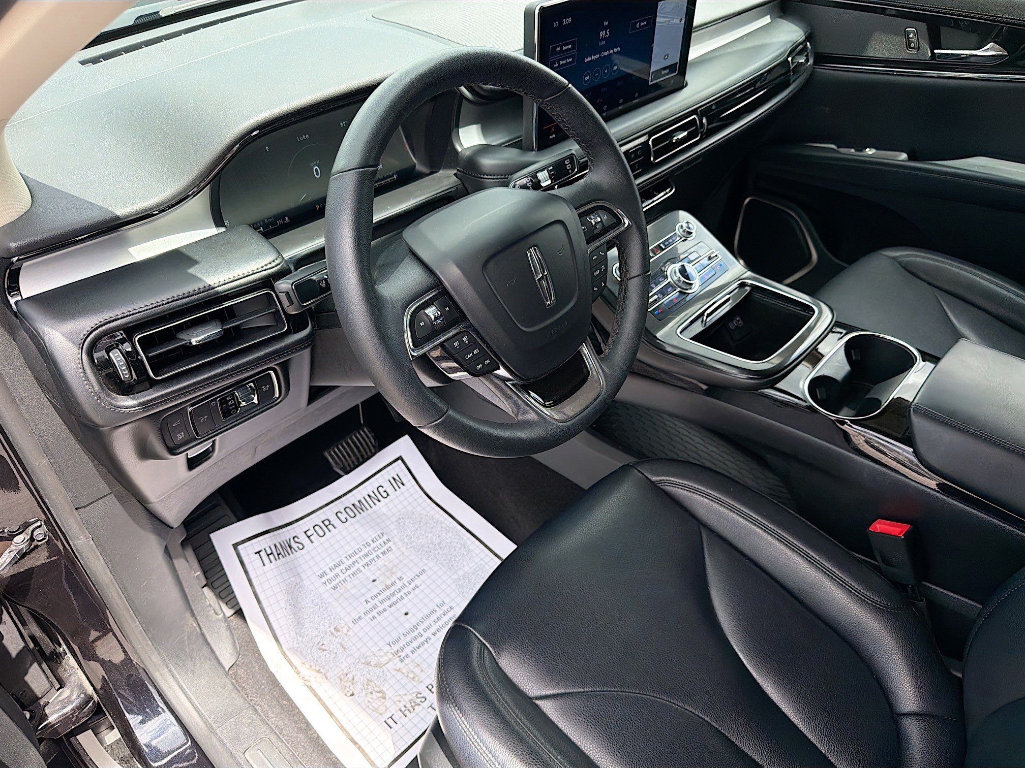 Used 2022 Lincoln Nautilus FWD w/ Premium Package image 25