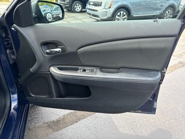 Used 2014 Dodge Avenger SE FWD image 25