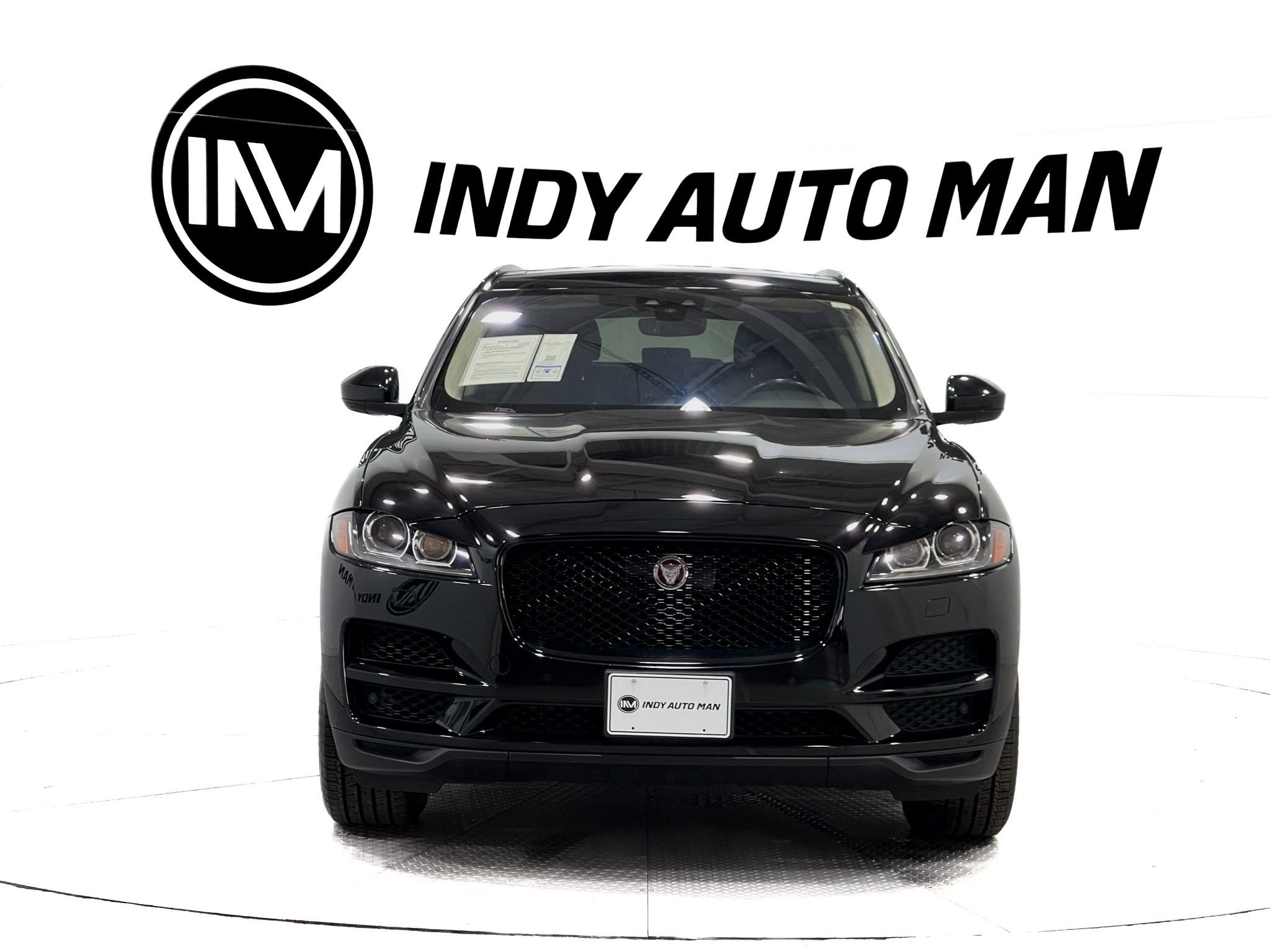 Used 2019 Jaguar F-PACE Prestige image 9