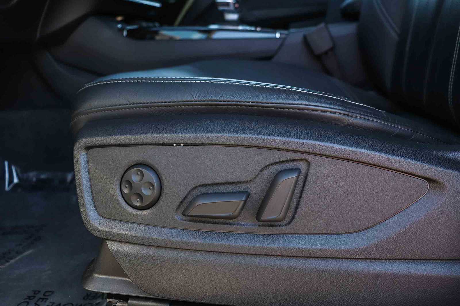 Used 2023 Audi Q5 2.0T Premium w/ Convenience Package image 27