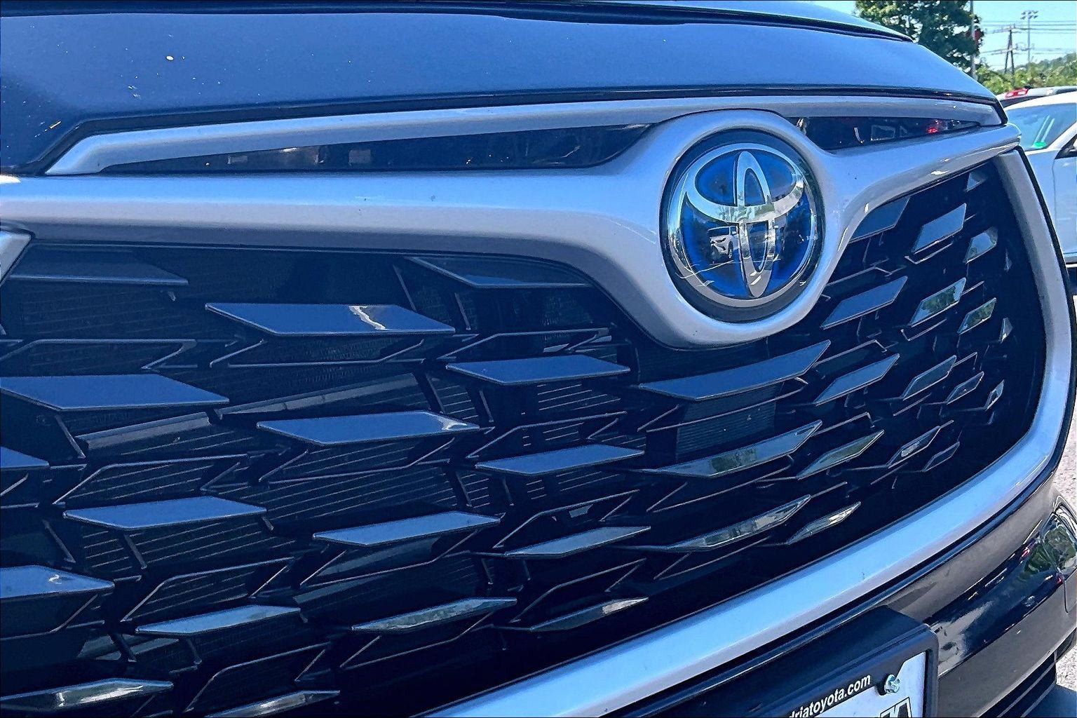 Used 2021 Toyota Highlander XLE AWD/4WD image 30