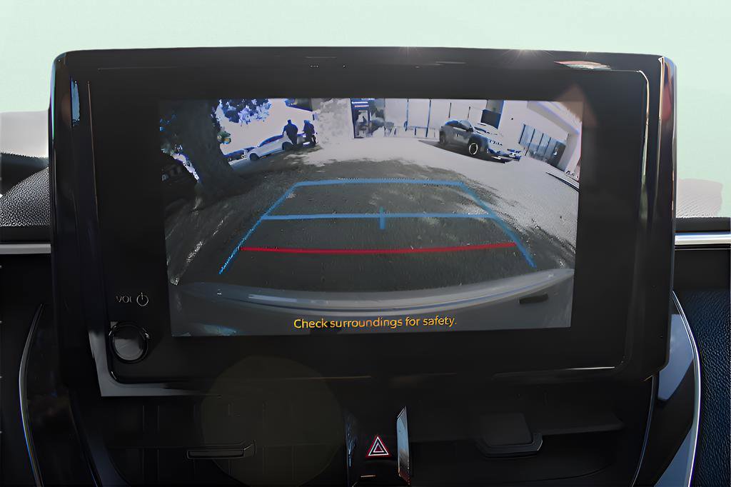 Used 2025 Toyota Corolla LE image 18