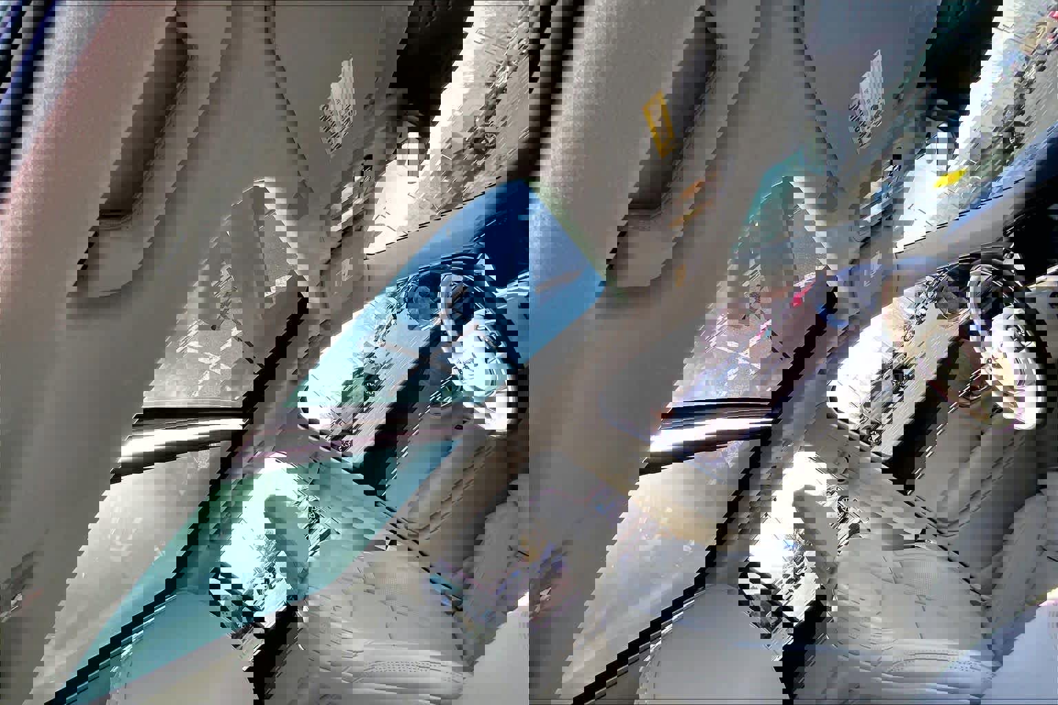 Used 2023 Volvo XC90 T8 Ultimate w/ Lounge Package image 14