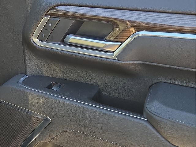 Used 2025 Chevrolet Silverado 1500 LT image 13