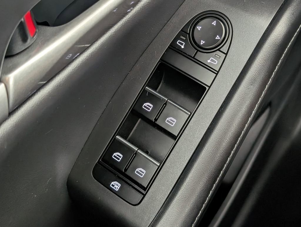 Used 2023 MAZDA CX-30 AWD 2.5 S w/ Select Package image 26