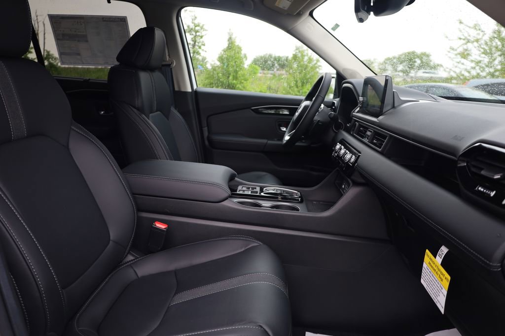 New 2025 Honda Pilot Touring image 35